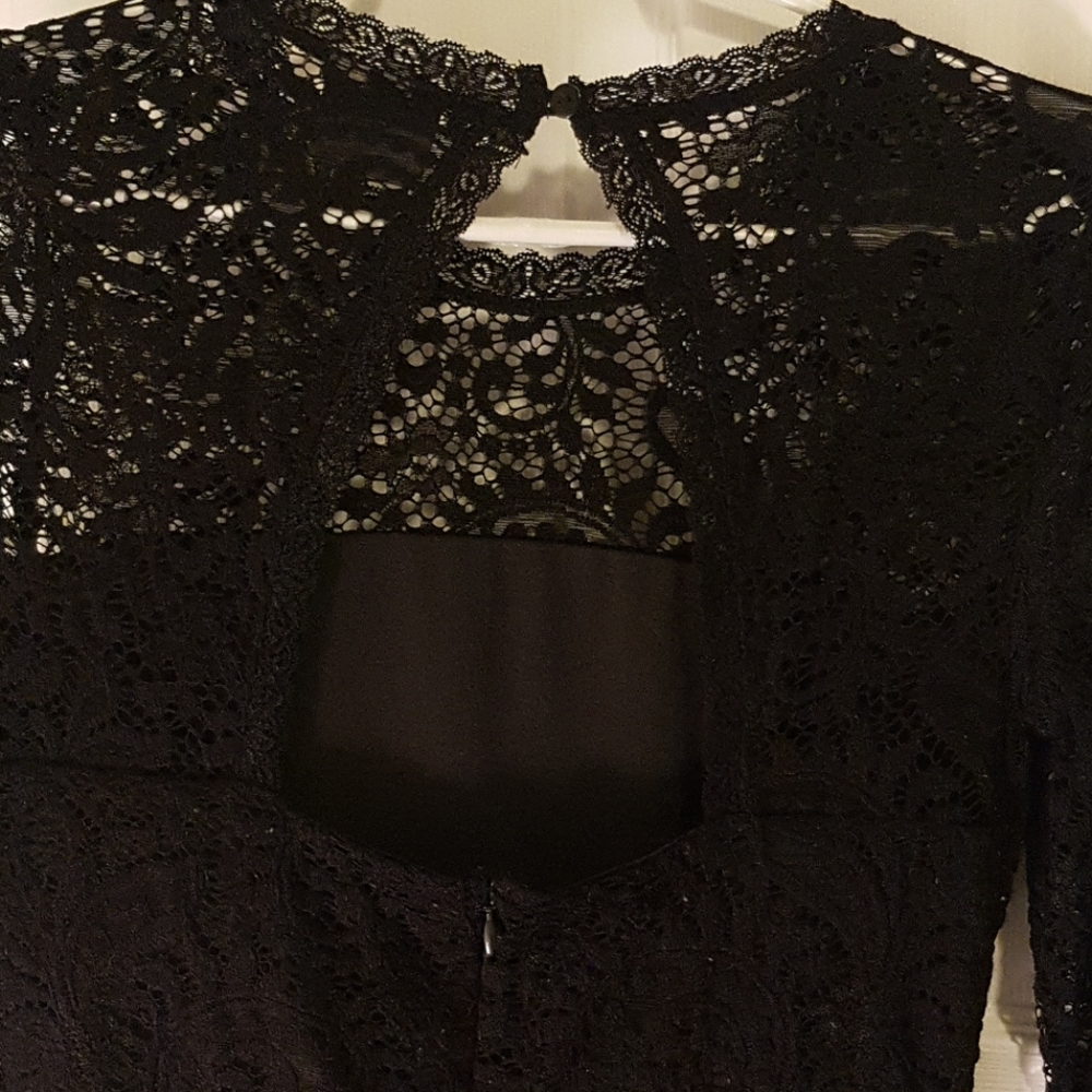 Dress - Picture 3 of 4